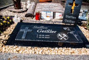 Grabstein Schiefertafel auf Granit Steffen Geißler